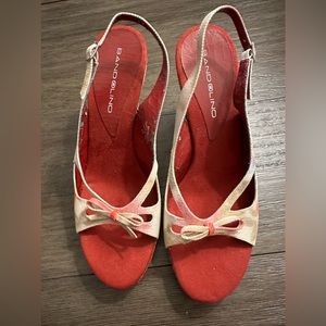Bandolino Floral Wedges - Size 8M